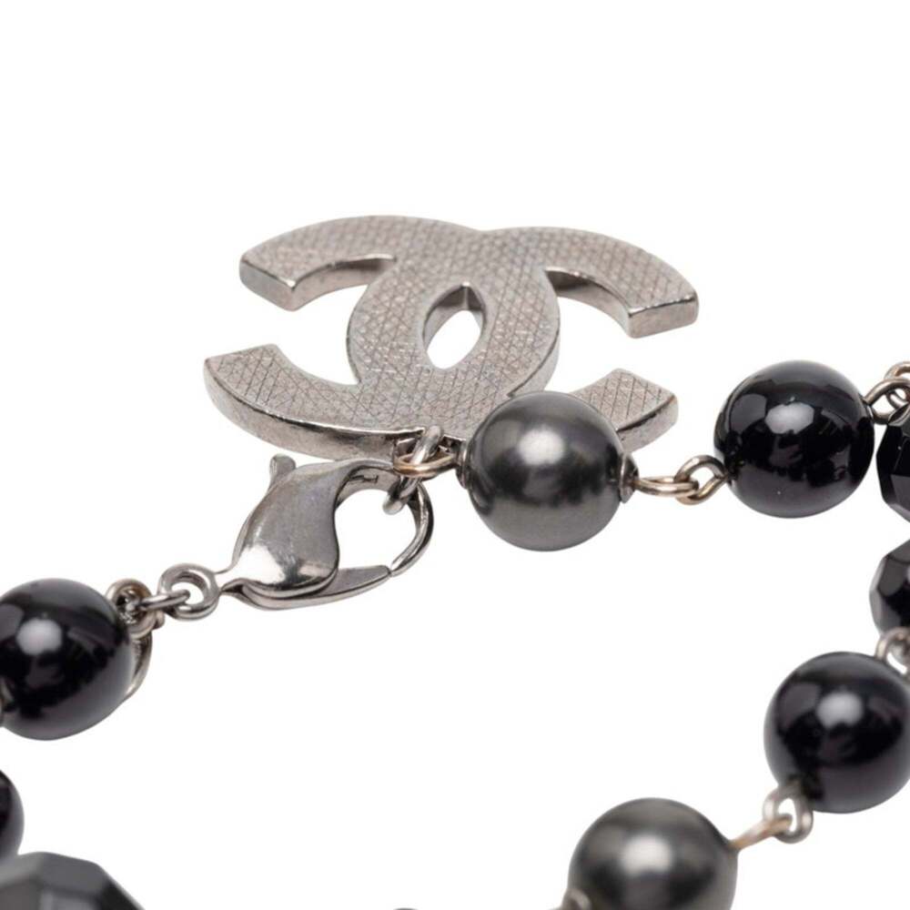 CHANEL Authentic Black Pearl Logo Charm Bracelet - Picture 4 of 5